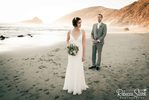 wedding couple on beach